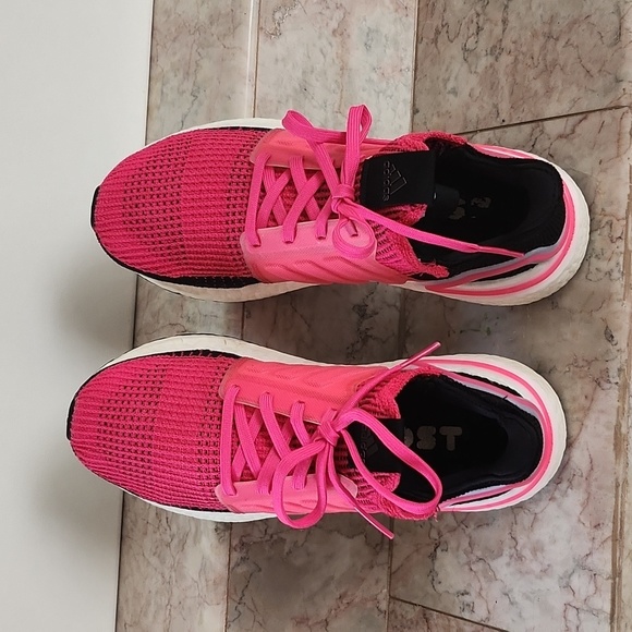 ADIDAS ULTRABOOST - Picture 1 of 8